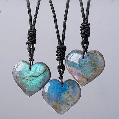 Natural Crystal Labradorite Heart Shaped Pendant Polished Healing Moonstone Crystal Pendant Fashion Spiritual Jewelry Gift