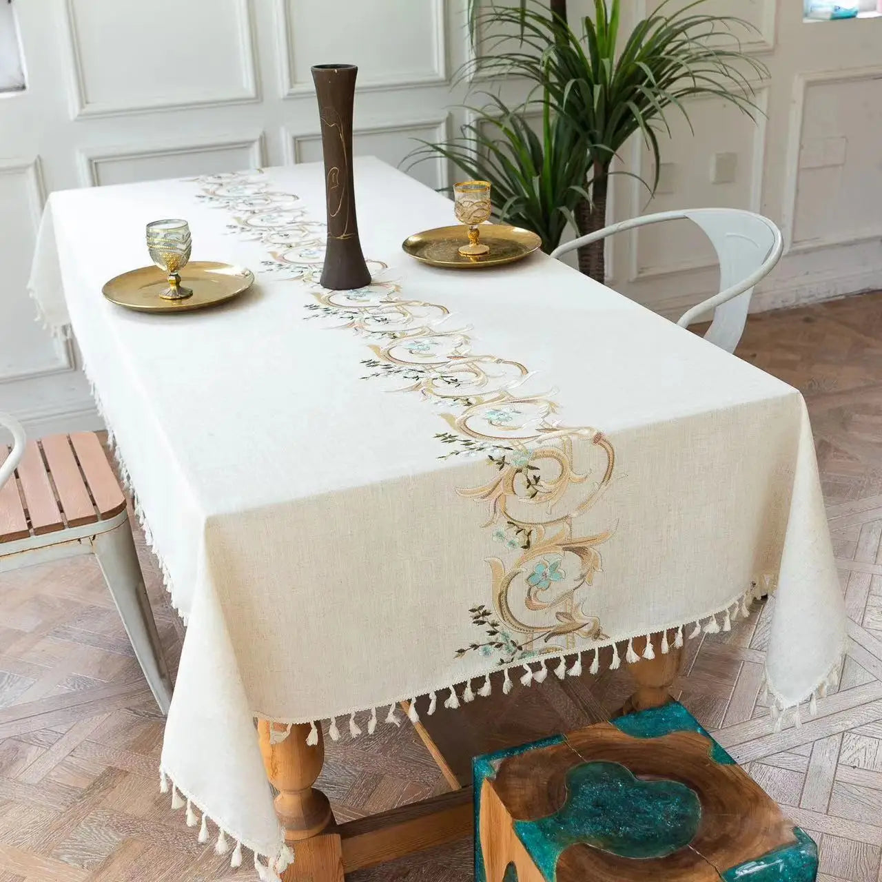 Beautifully Embroidered Linen Rectangle Tablecloths