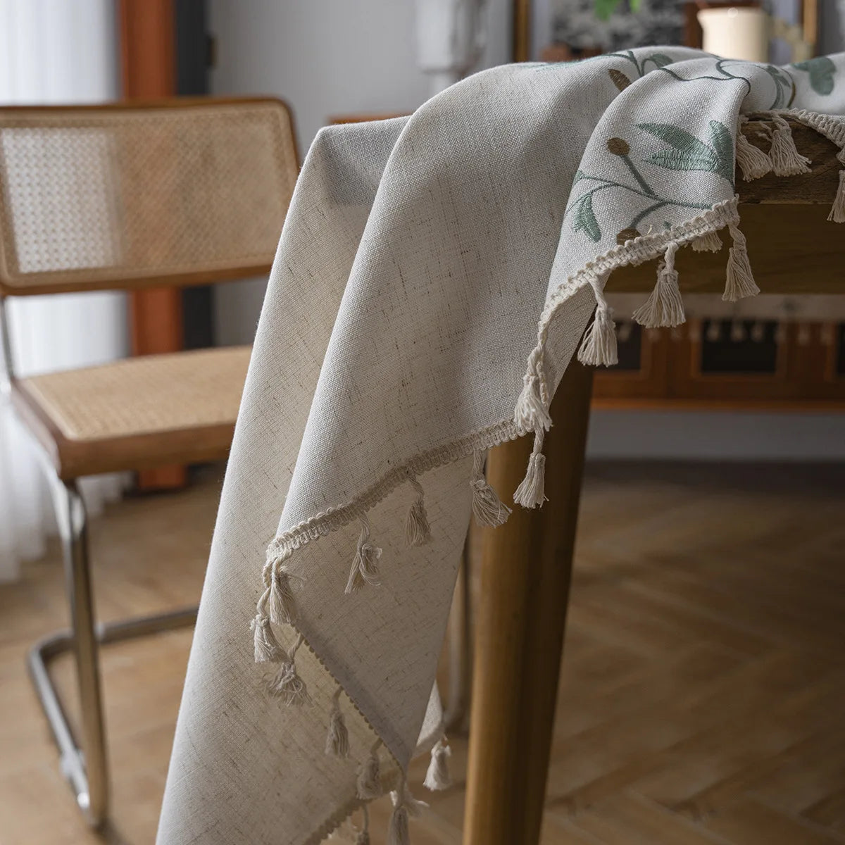 Beautifully Embroidered Linen Rectangle Tablecloths